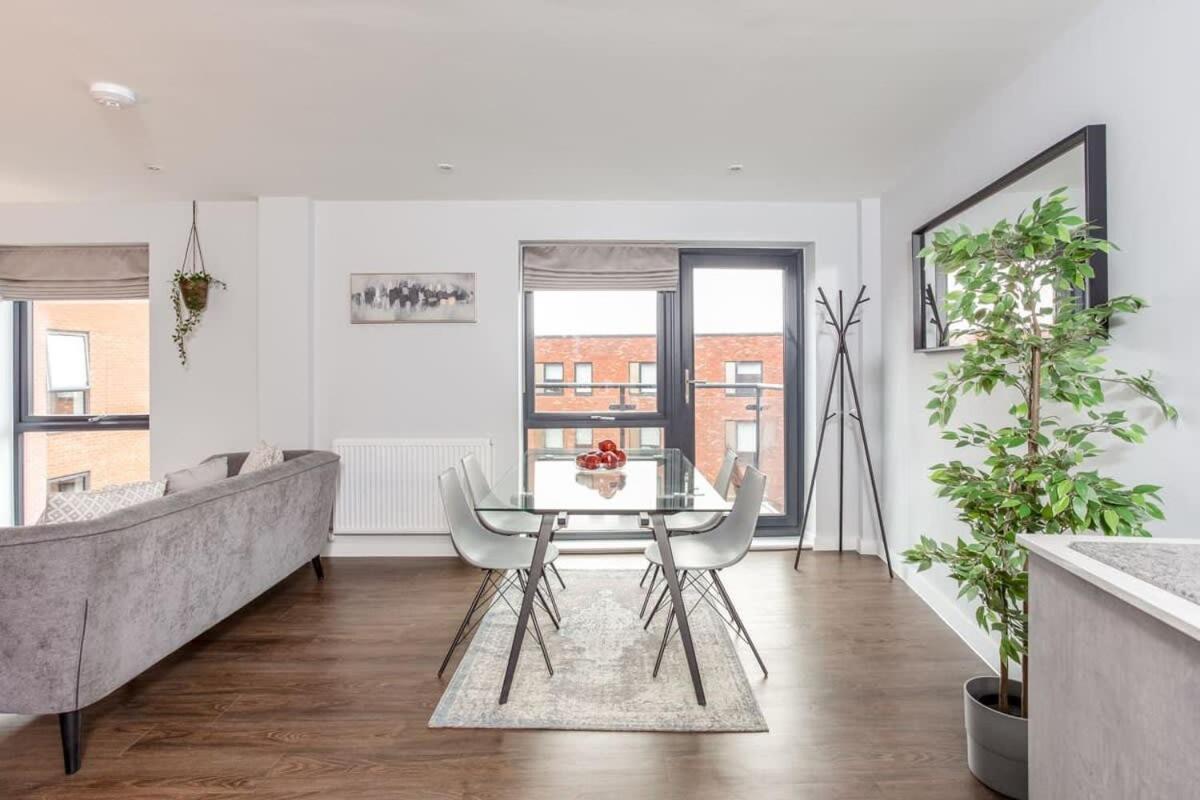 Stayzeni, Ouse Court Fantastic 2 Bed Flat * York